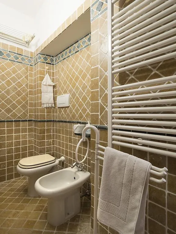 Romantic Lagoon - Canal View Venice Apartment